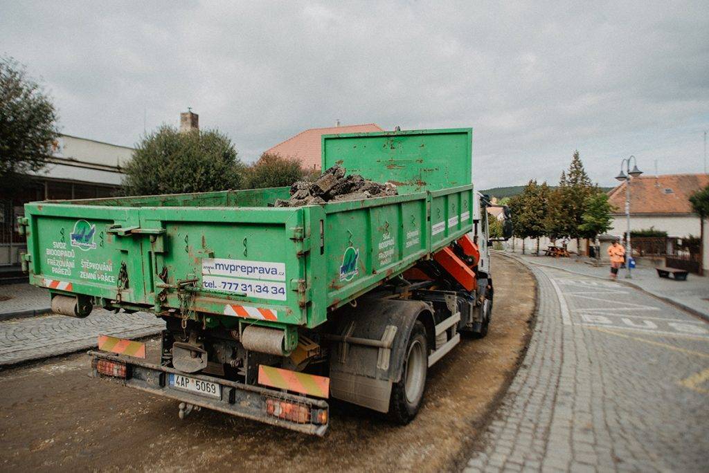 Iveco 190EL32 | MV Přeprava – nákladní přeprava, demoliční práce, zemní práce, zpracování odpadu