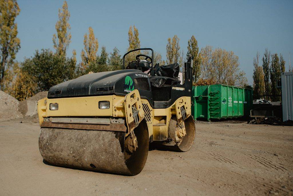 Válec Bomag BW 120 | MV Přeprava – nákladní přeprava, demoliční práce, zemní práce, zpracování odpadu